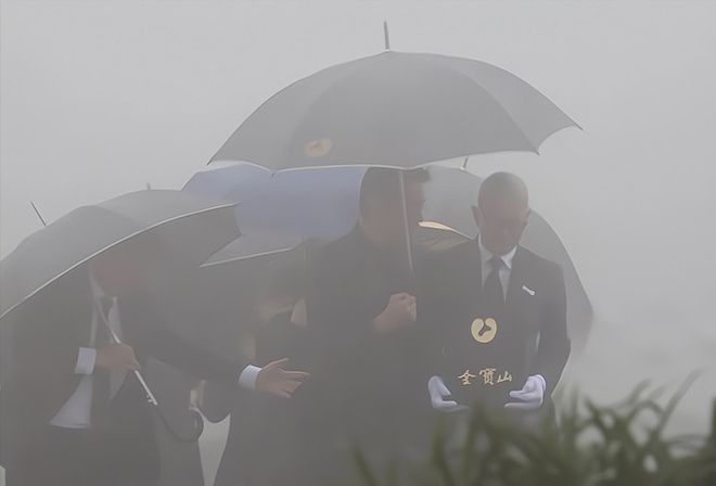 将举行婚礼被嘲“陈世美”引起网友热议pg电子网站大S玉碎！汪小菲被曝5月(图7)
