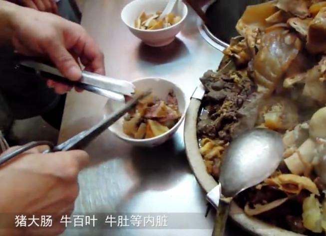 吃的中国美食网友：看来是他们饿的太轻pg电子游戏网站外国人宁愿饿死也不(图2)