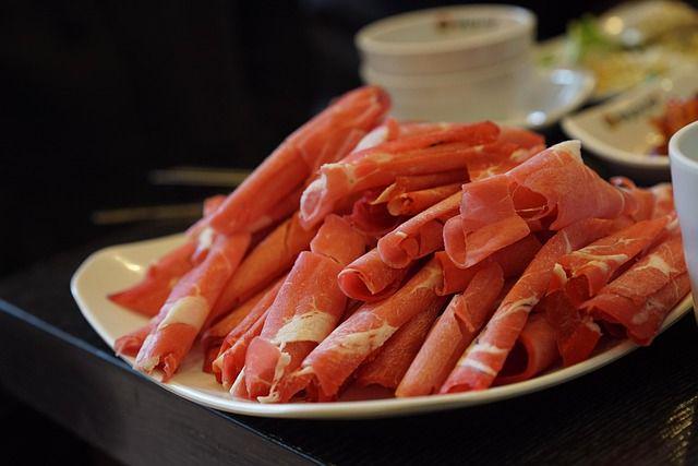 北京涮羊肉火锅的温暖体验与蘸料搭配(图2)